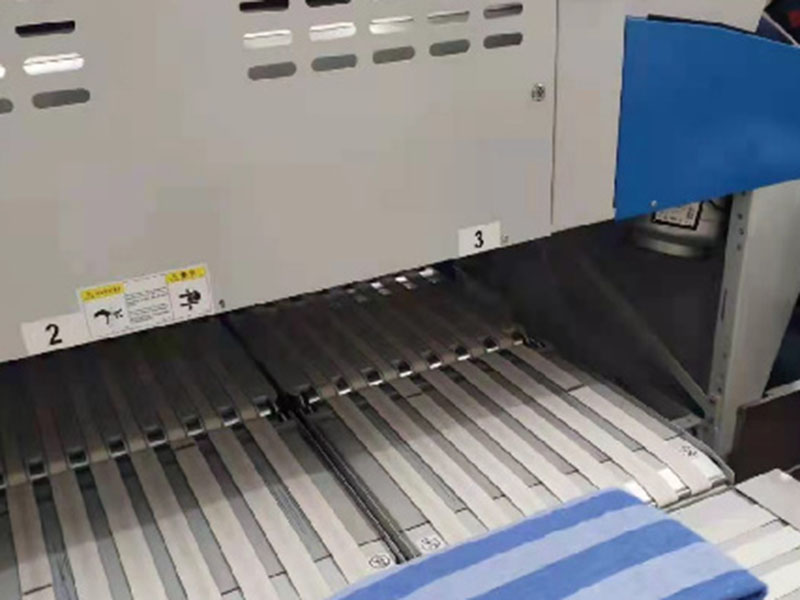 盘龙巾类折叠机-01